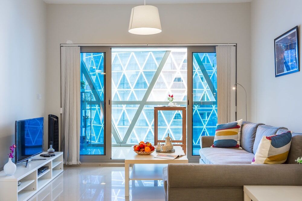 Дубай: Park Towers by Deluxe Holiday Homes