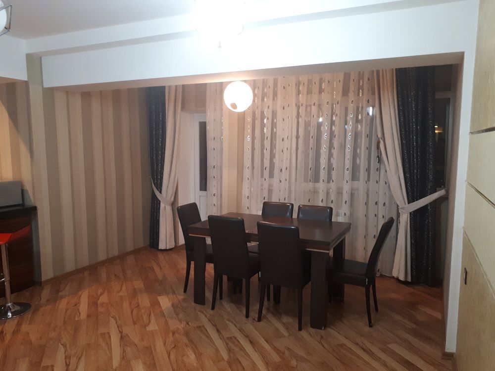 Баку: Apartment with Formula 1 view