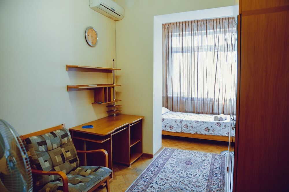 Баку: Clock Tower Apartment in Baku