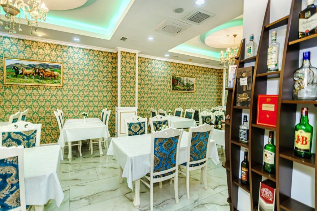 Баку: Отель Maris Baku