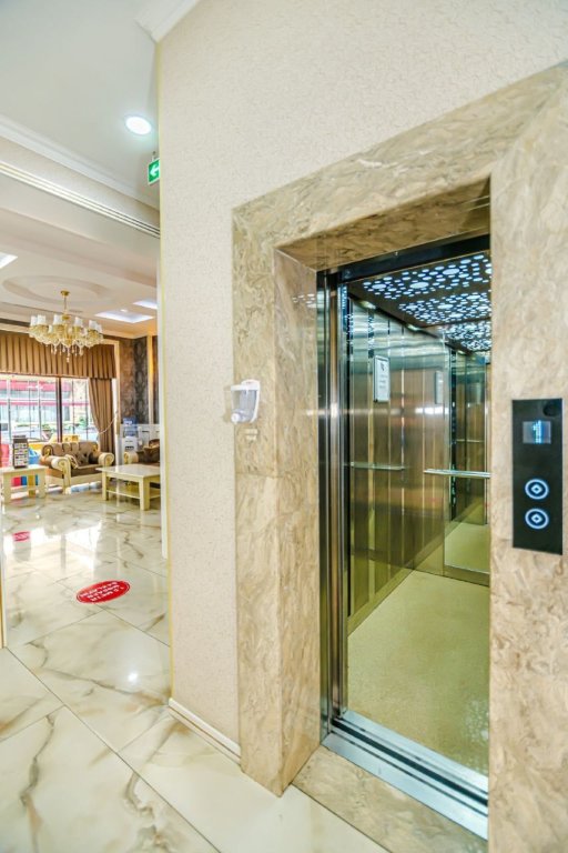 Баку: Отель Maris Baku