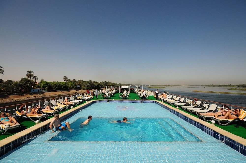 Луксор: MS Royal Ruby Nile Cruise, from Luxor or Aswan (Mon-Fri, Fri-Mon)