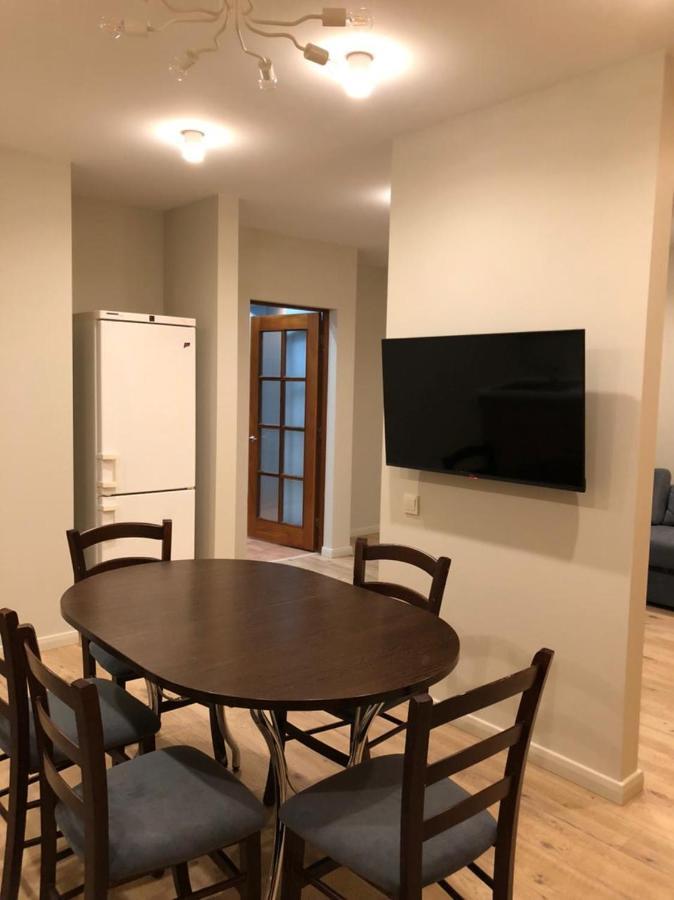 Казань: Apartment On Galiaskara Kamala 53