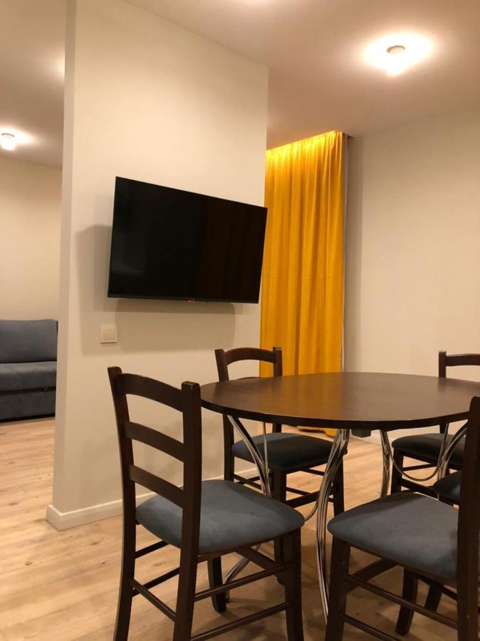 Казань: Apartment On Galiaskara Kamala 53