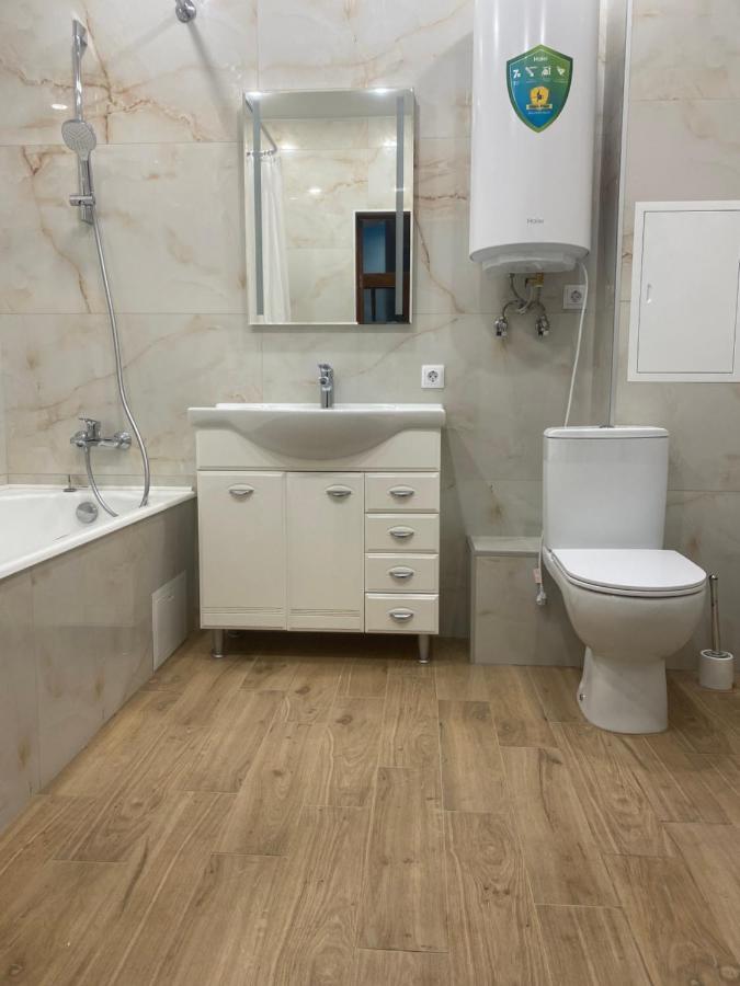 Казань: Apartment On Galiaskara Kamala 53