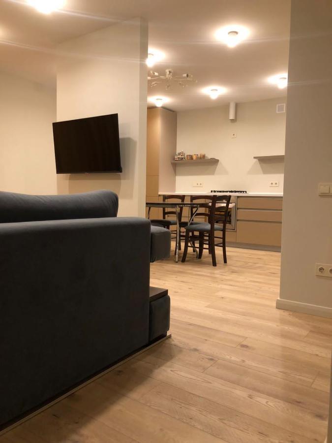 Казань: Apartment On Galiaskara Kamala 53