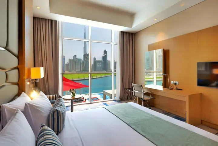 Дубай: Canal Central Hotel