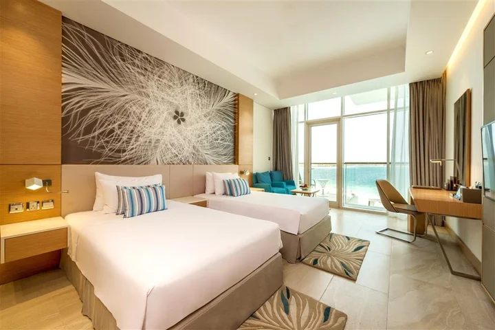 Дубай: Royal Central Hotel & Resort — the Palm
