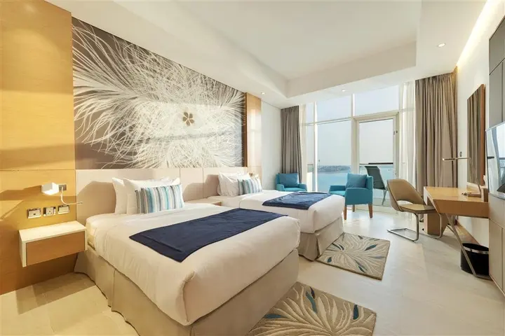 Дубай: Royal Central Hotel & Resort — the Palm