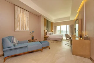 Дубай: Royal Central Hotel & Resort — the Palm