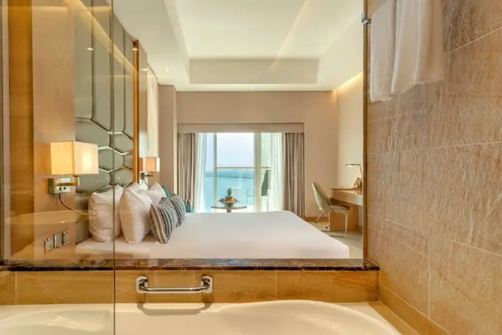 Дубай: Royal Central Hotel & Resort — the Palm