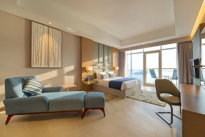 Дубай: Royal Central Hotel & Resort — the Palm