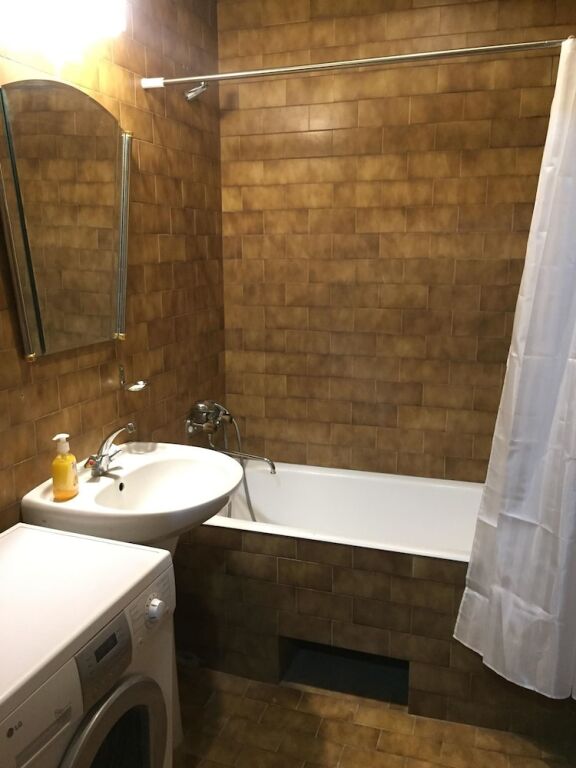 Ереван: Апартаменты и экскурсии Republic Square apt&Tours