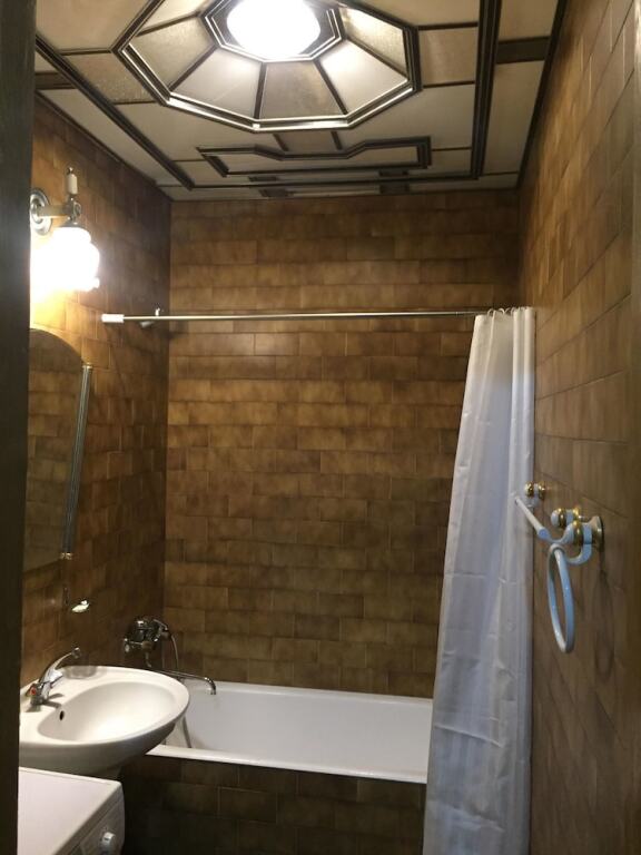 Ереван: Апартаменты и экскурсии Republic Square apt&Tours