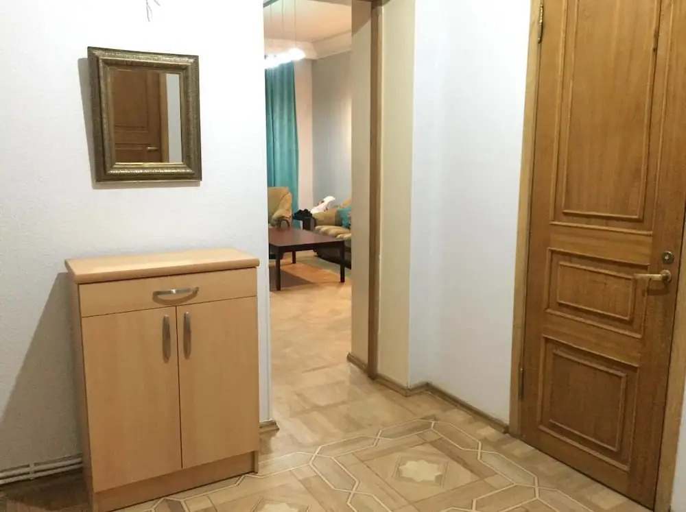 Ереван: Апартаменты и экскурсии Republic Square apt&Tours