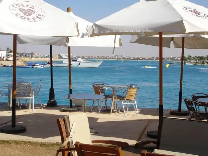 Эль-Аламейн: House With 5 Bedrooms in Markaz Al Alamein, With Pool Access, Enclosed