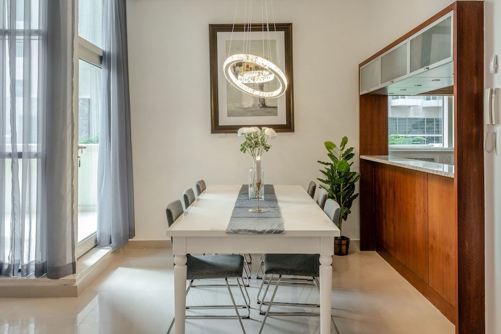 Дубай: One Perfect Stay - 3BR at Al Sahab