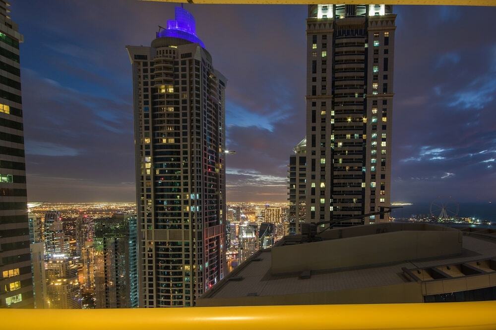 Дубай: 58th Floor Apartment with Dream Sea View