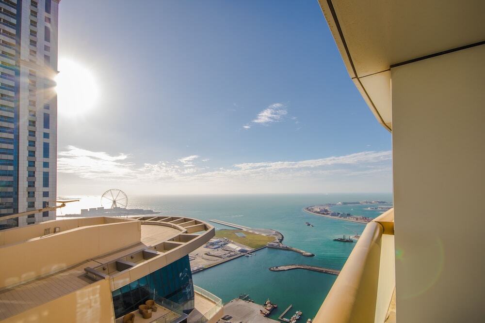 Дубай: 58th Floor Apartment with Dream Sea View