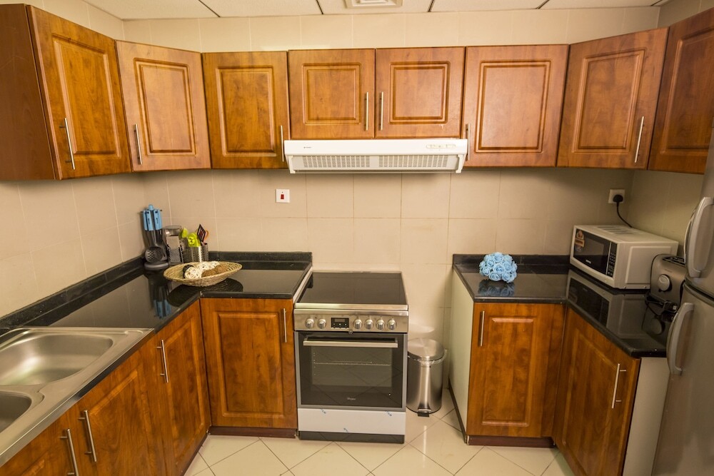 Дубай: Deluxe Apartment with Lake View