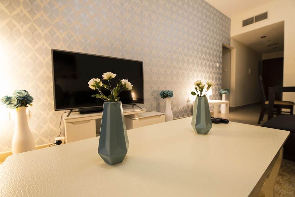 Дубай: Deluxe Apartment with Lake View