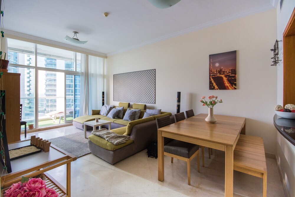 Дубай: Nice JBR Beach Apartment with Dream Sea View