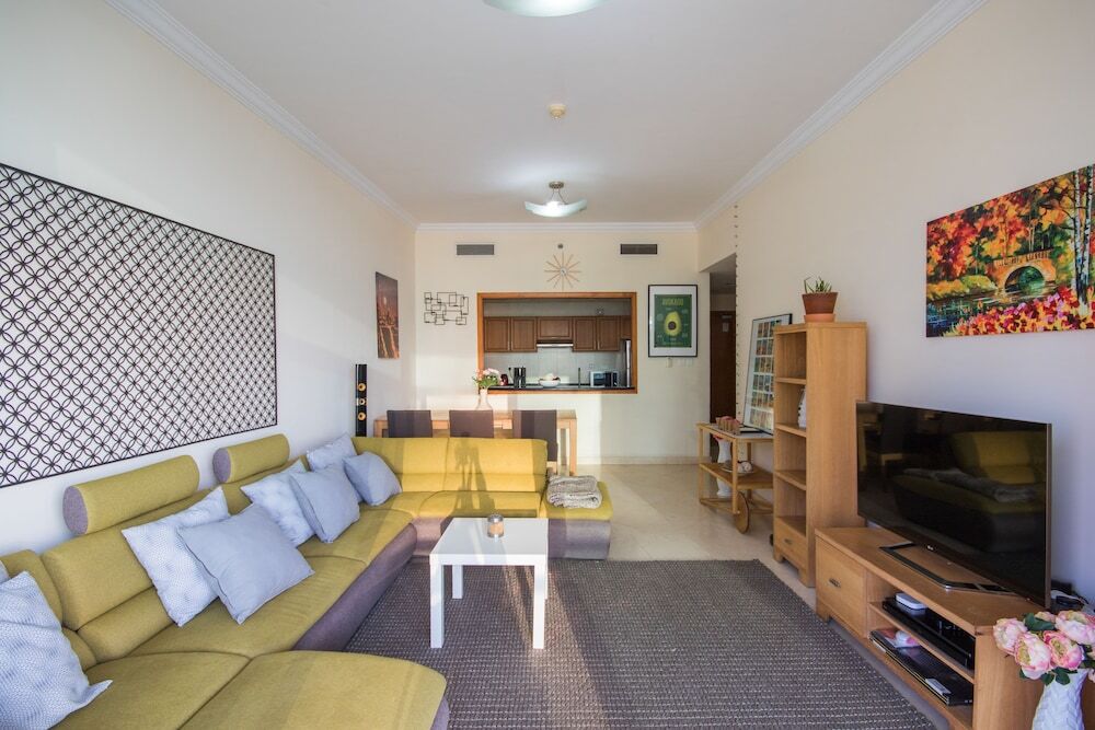 Дубай: Nice JBR Beach Apartment with Dream Sea View