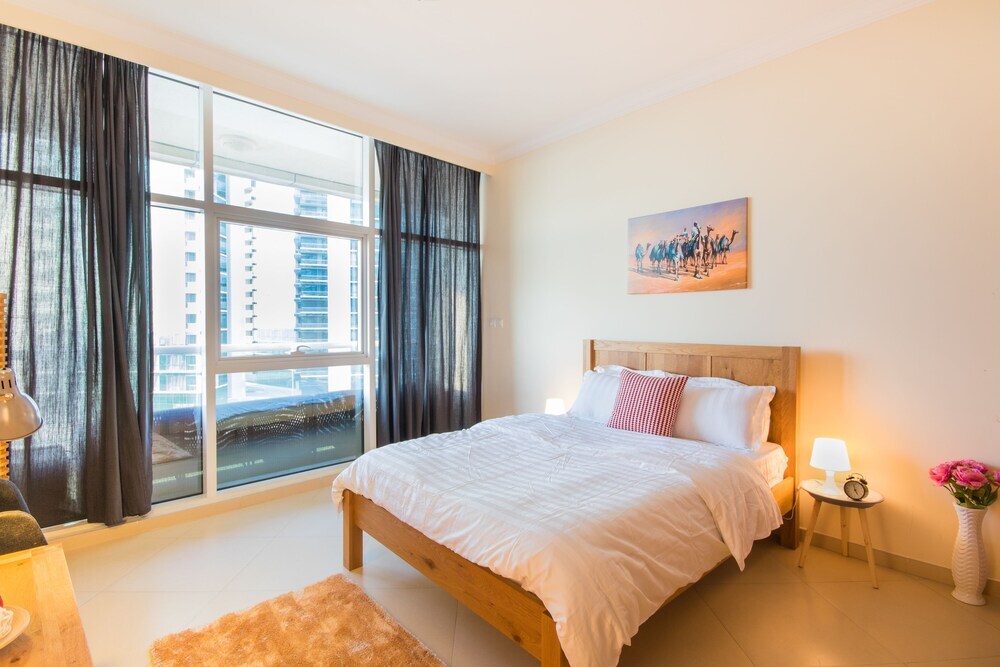 Дубай: Nice JBR Beach Apartment with Dream Sea View