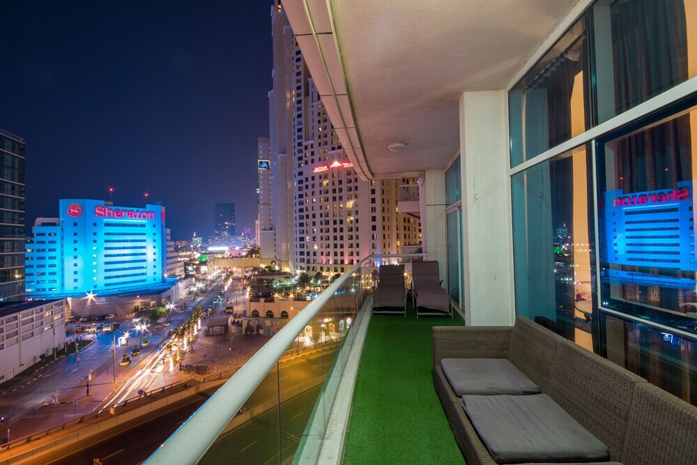Дубай: Nice JBR Beach Apartment with Dream Sea View