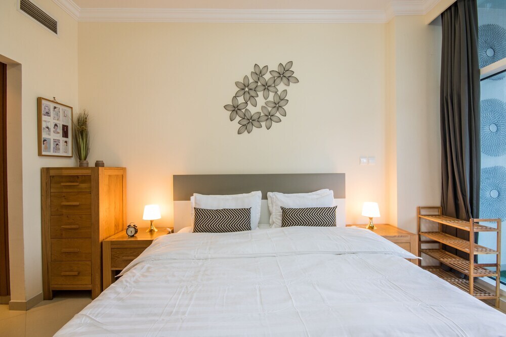 Дубай: Nice JBR Beach Apartment with Dream Sea View