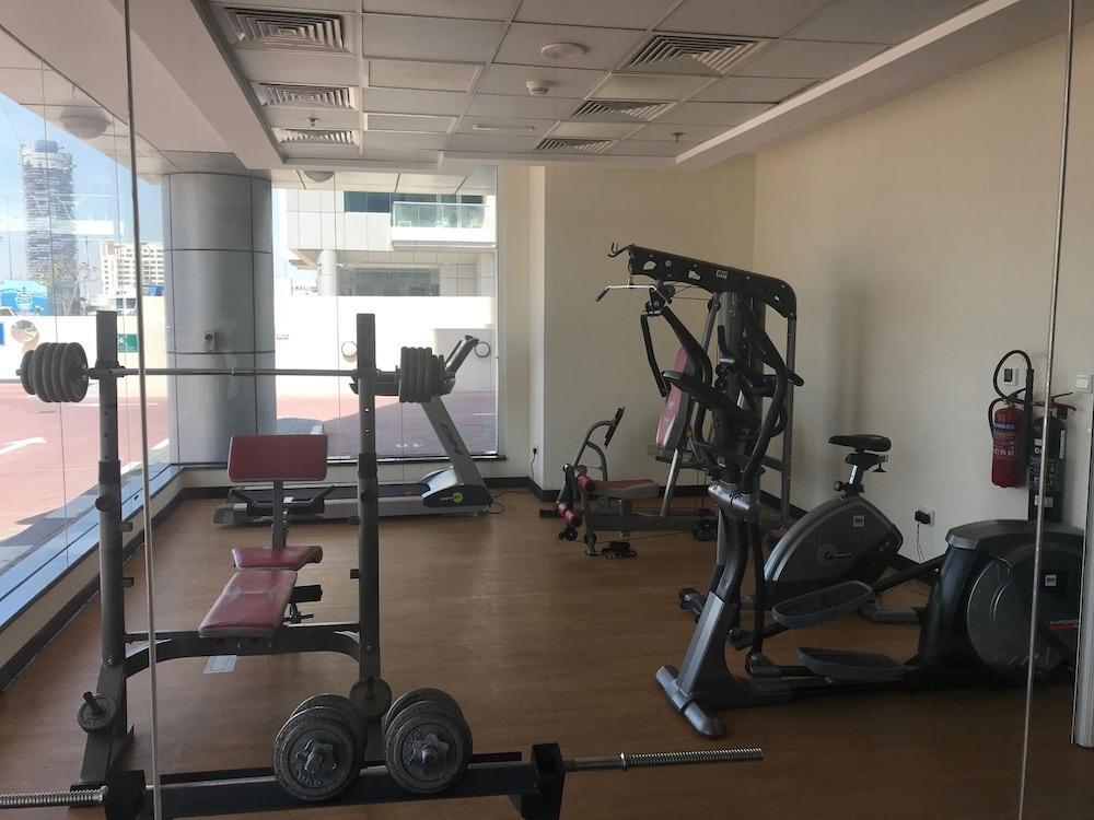 Дубай: Piks Key - Cricket Tower Sports City