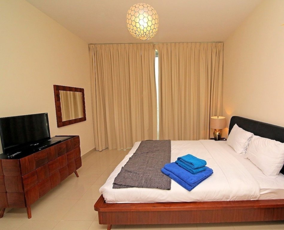 Дубай: New Arabian Holiday Homes - Standpoint