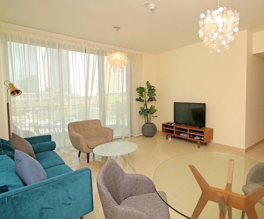 Дубай: New Arabian Holiday Homes - Standpoint