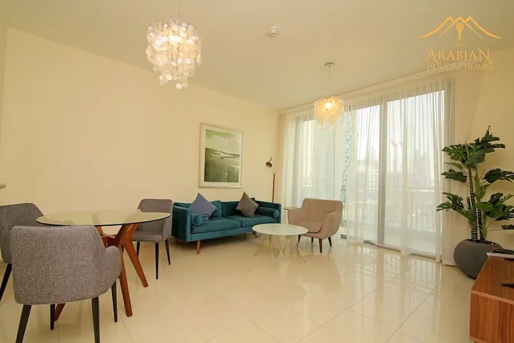 Дубай: New Arabian Holiday Homes - Standpoint