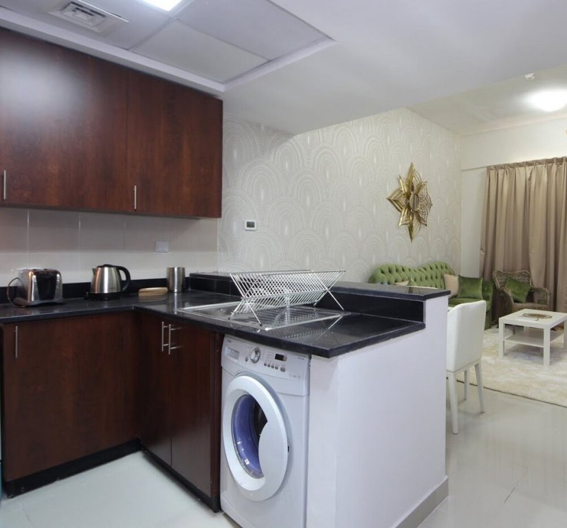 Дубай: New Arabian Holiday Homes - Escan Tower