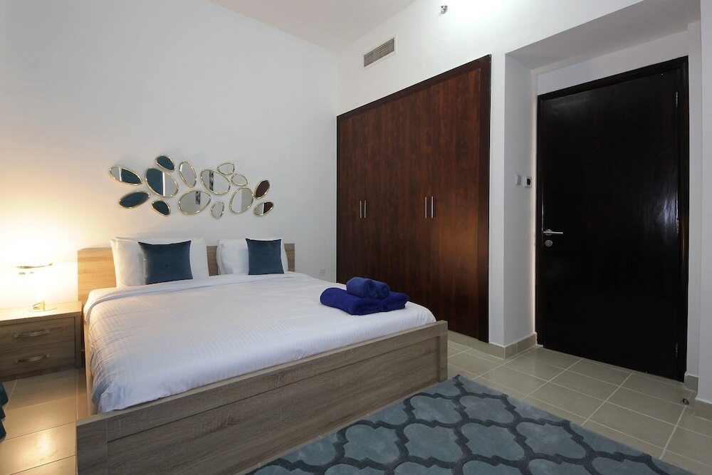 Дубай: New Arabian Holiday Homes - Escan Tower