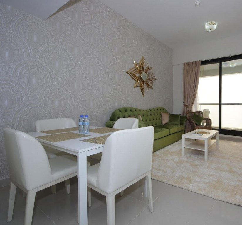 Дубай: New Arabian Holiday Homes - Escan Tower