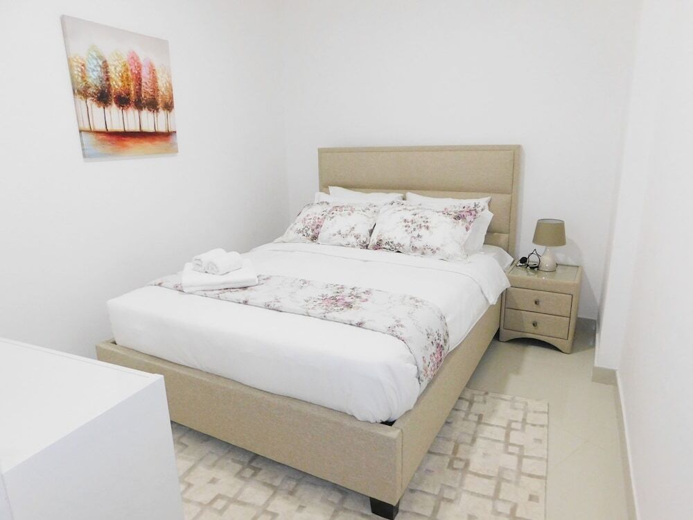 Дубай: Luton Vacation Homes Continental Tower