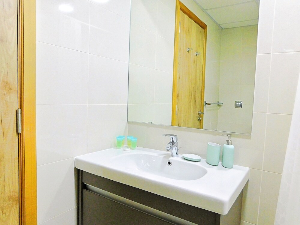 Дубай: Luton Vacation Homes Continental Tower