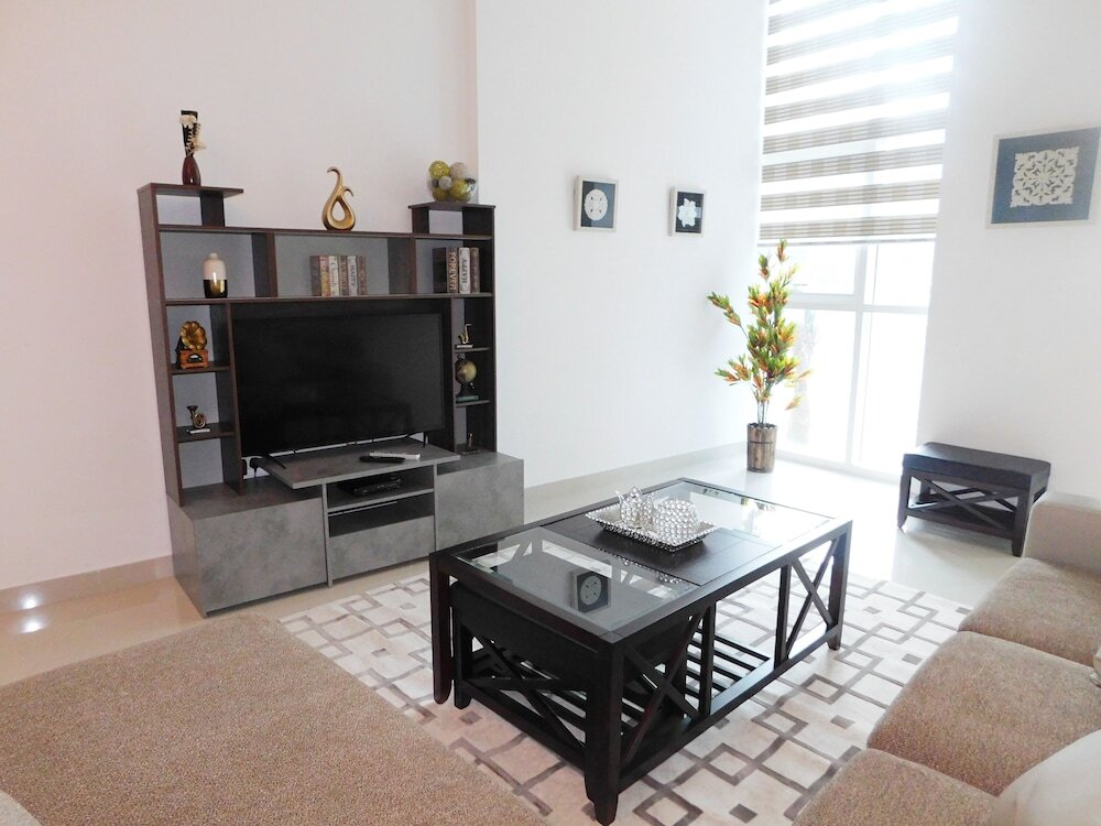 Дубай: Luton Vacation Homes Continental Tower