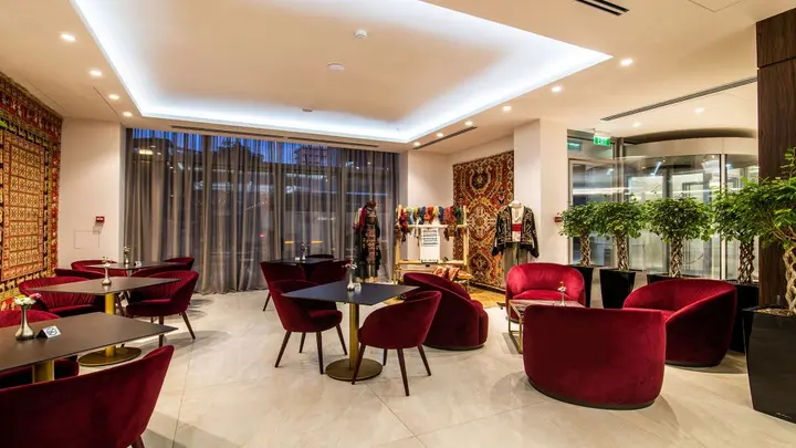 Ереван: Отель Ramada and Suites by Wyndham Yerevan