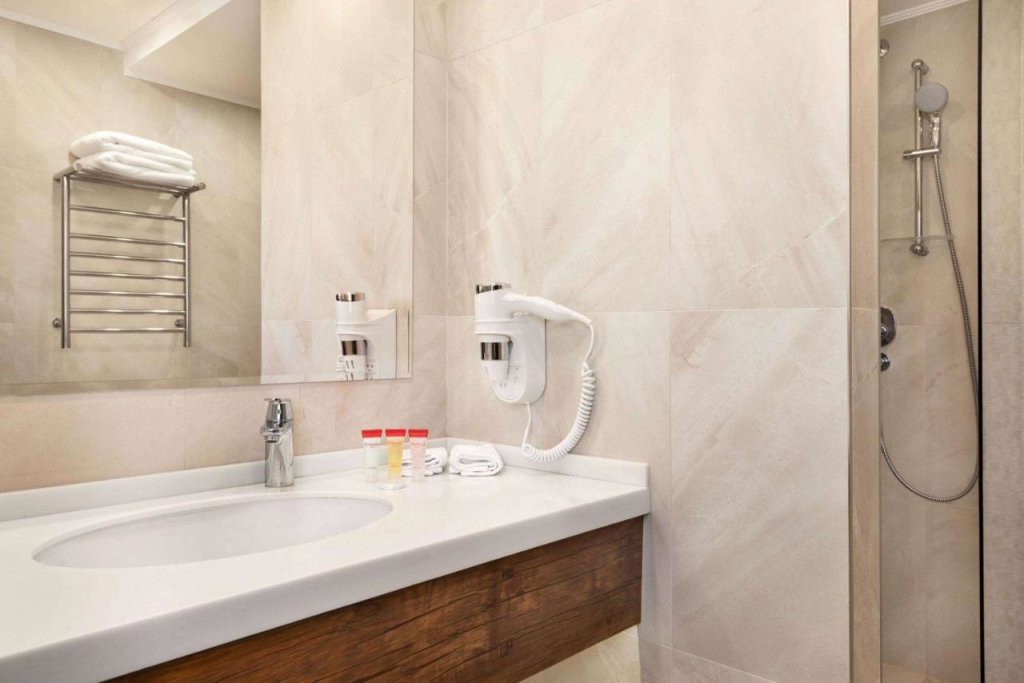 Ереван: Отель Ramada and Suites by Wyndham Yerevan