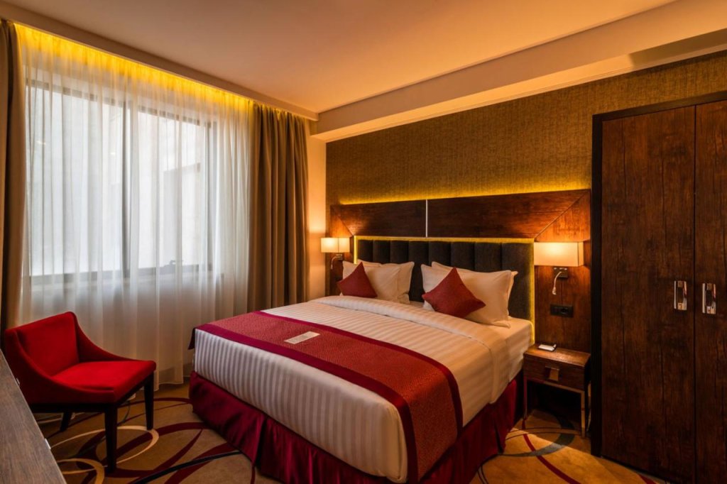 Ереван: Отель Ramada and Suites by Wyndham Yerevan