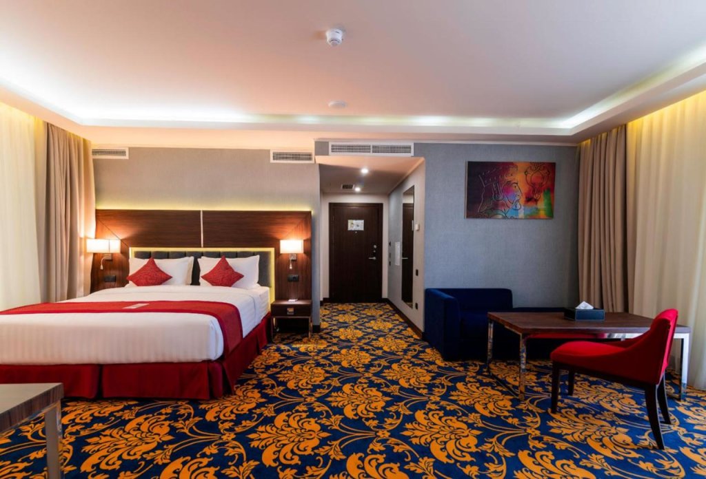 Ереван: Отель Ramada and Suites by Wyndham Yerevan
