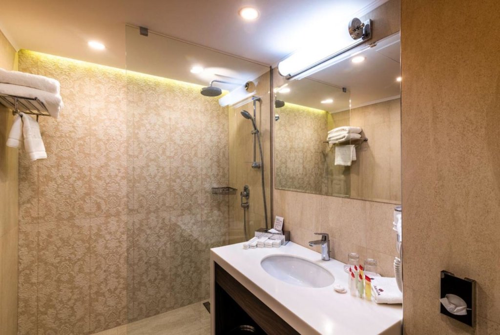 Ереван: Отель Ramada and Suites by Wyndham Yerevan