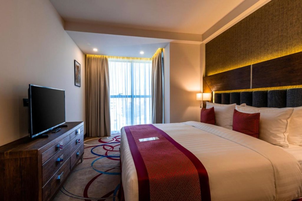 Ереван: Отель Ramada and Suites by Wyndham Yerevan