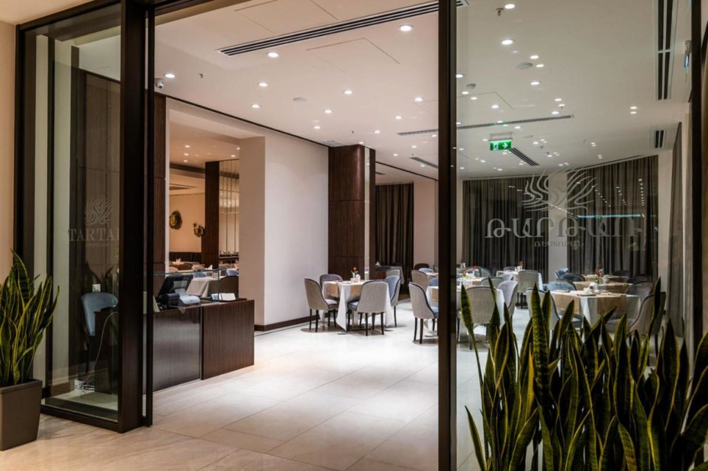 Ереван: Отель Ramada and Suites by Wyndham Yerevan