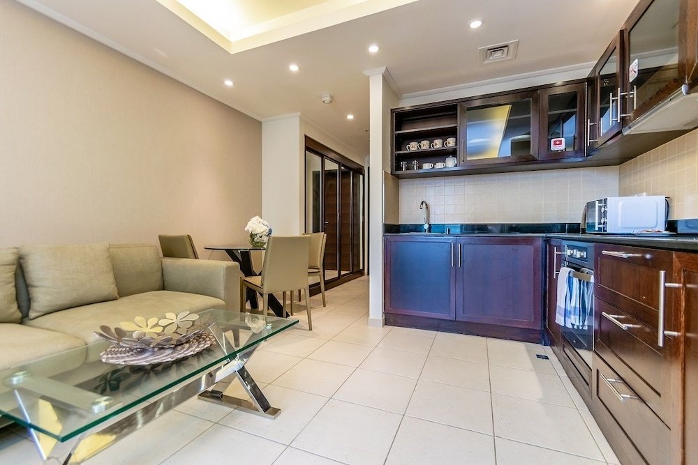 Дубай: Suite [Ease by Emaar] Residences Tower Studio Apartment