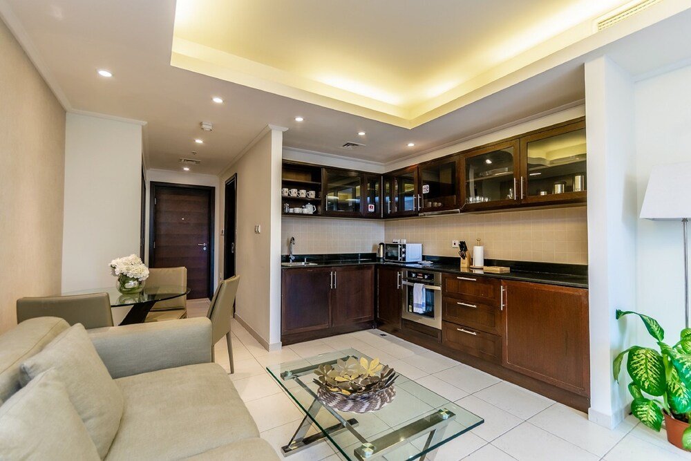 Дубай: Suite [Ease by Emaar] Residences Tower Studio Apartment