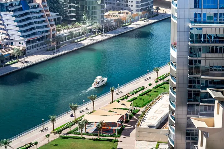 Дубай: Апартаменты HiGuests Vacation Homes - Sparkle Towers 1